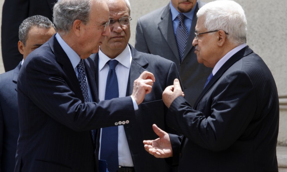 mahmud abbas i george mitchell