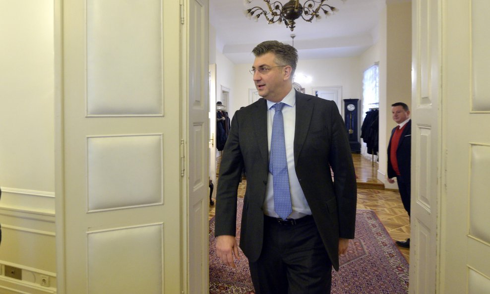 Premijer Plenković s koalicijskim partnerima o Agrokoru i ovršnom zakonu