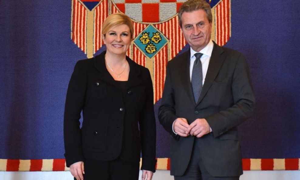 Predsjednica Kolinda Grabar Kitarović s povjerenikom EK za financije Guntherom Oettingerom