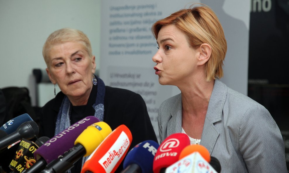 Sanja Sarnavka i Sandra Benčić