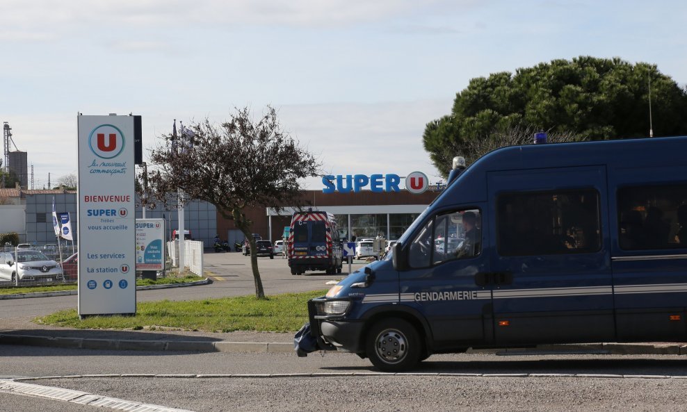 Meta napada bio je lokalni supermarket u Trebesu