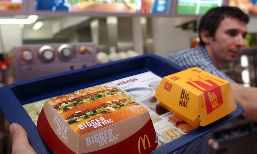 Rast prodaje McDonald'sa u ključnim regijama, dobit smanjena