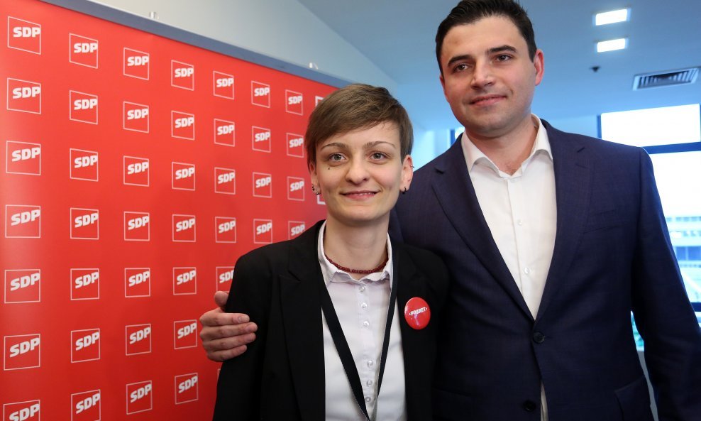 Davor Bernardić i nova predsjednica FM SDP-a Biljana Gaća