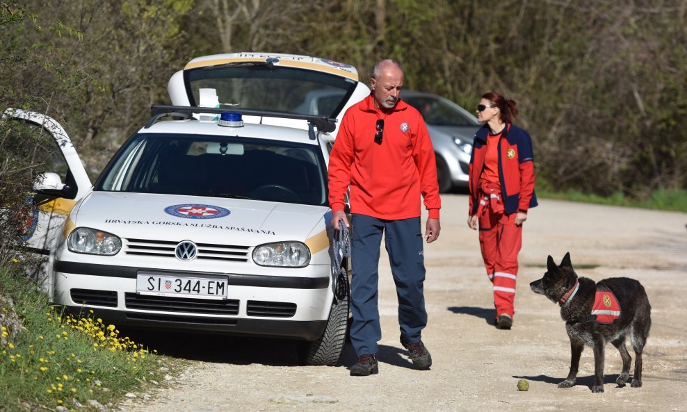 Potraga za mladićem koji je nestao u Visovačkom jezeru