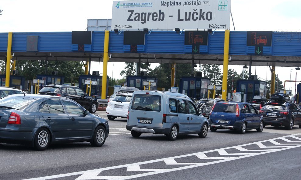 Zbog poteškoća na Demerju, sav je promet preusmjeren na Lučko