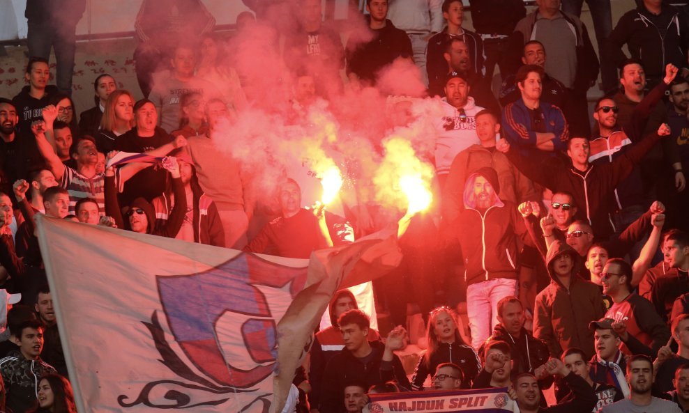 Torcida, Hajduk - Lokomotiva