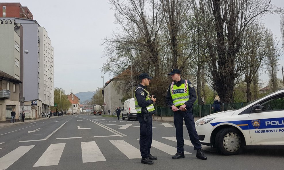 Policija je zatvorila dio Selske ceste za promet