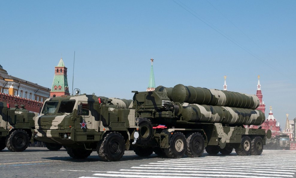 Napredni raketni sustav S-400