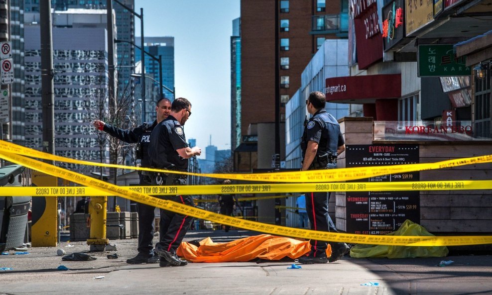 Kanadska policija: Nijedan dokaz ne potkrijepljuje IS-ovo preuzimanje odgovornosti u Torontu