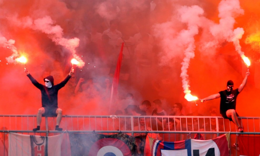 Navijači Hajduka na derbiju na Poljudu