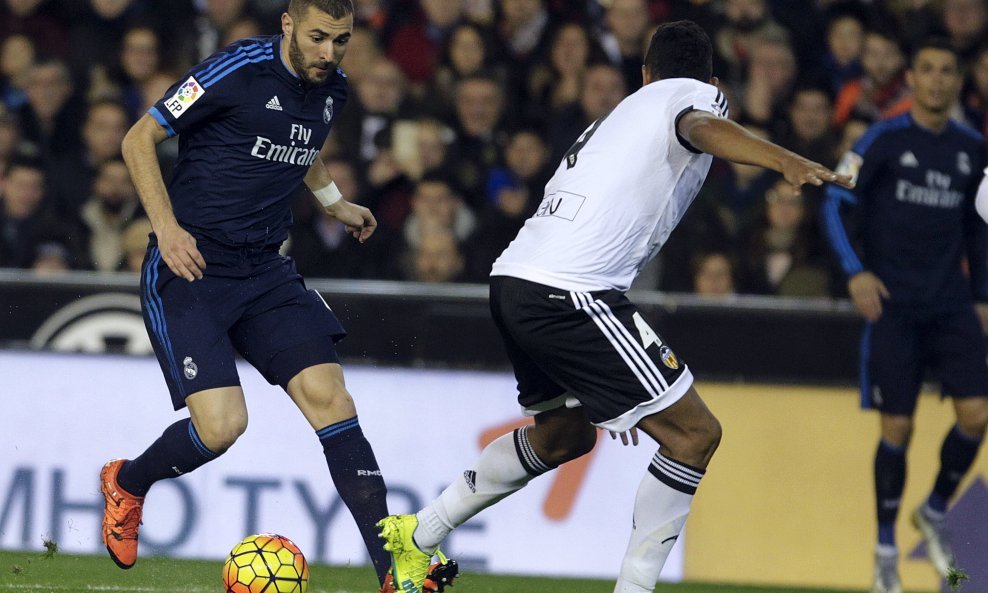 Karim Benzema i Aderlan Santos