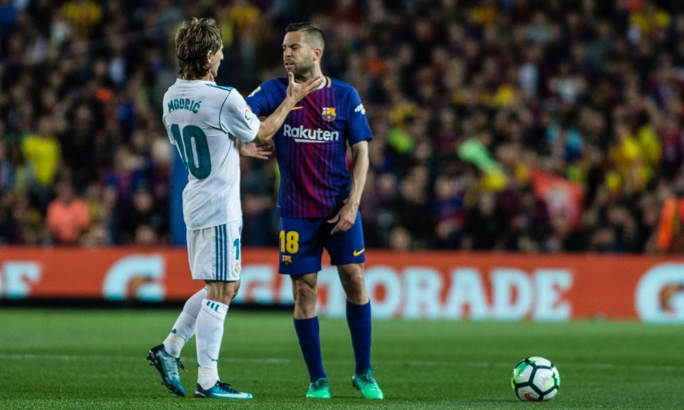 Luka Modrić i Jordi Alba