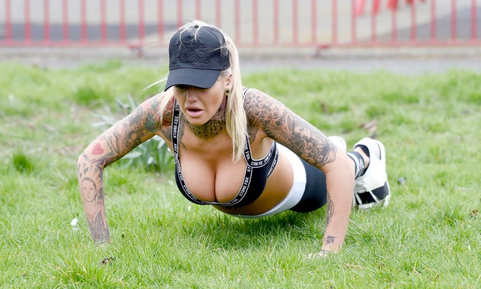 Jemma Lucy 16