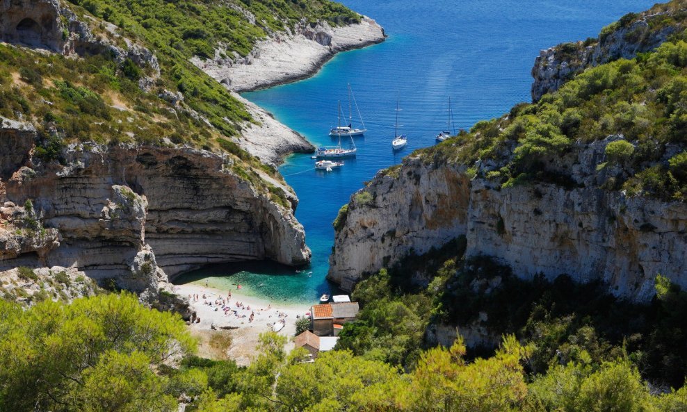 Plaža Stiniva na Visu