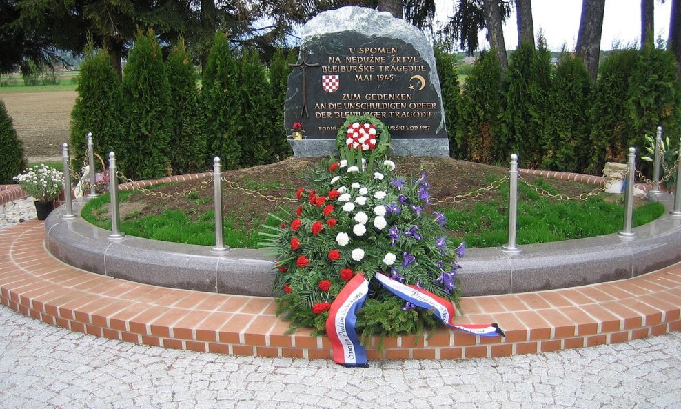Spomenik žrtvama na Blajburškom polju
