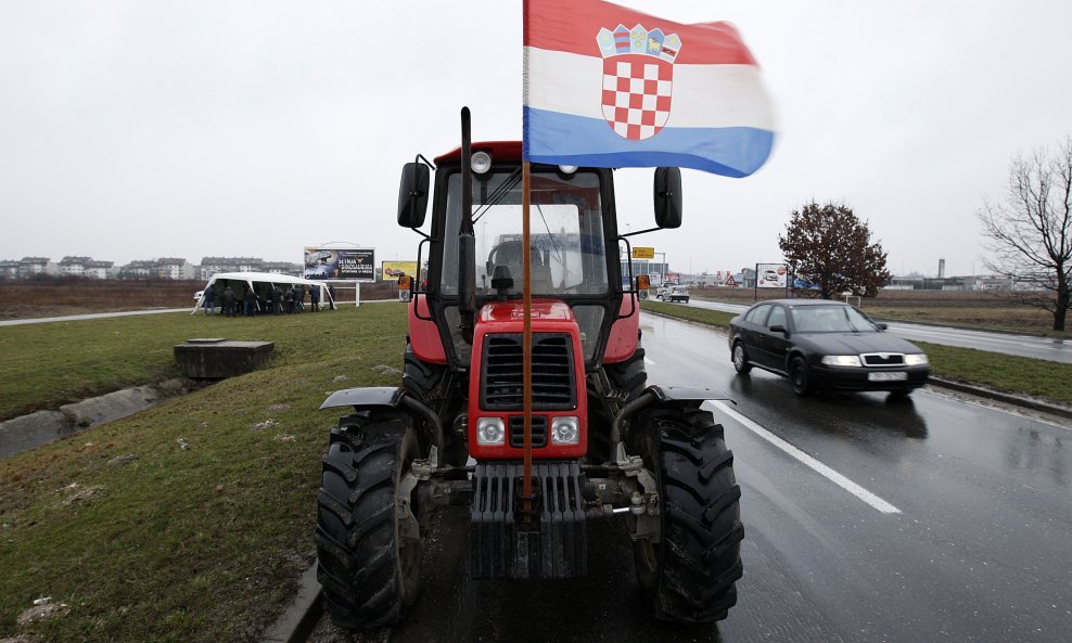 traktori blokada prosvjed seljaka