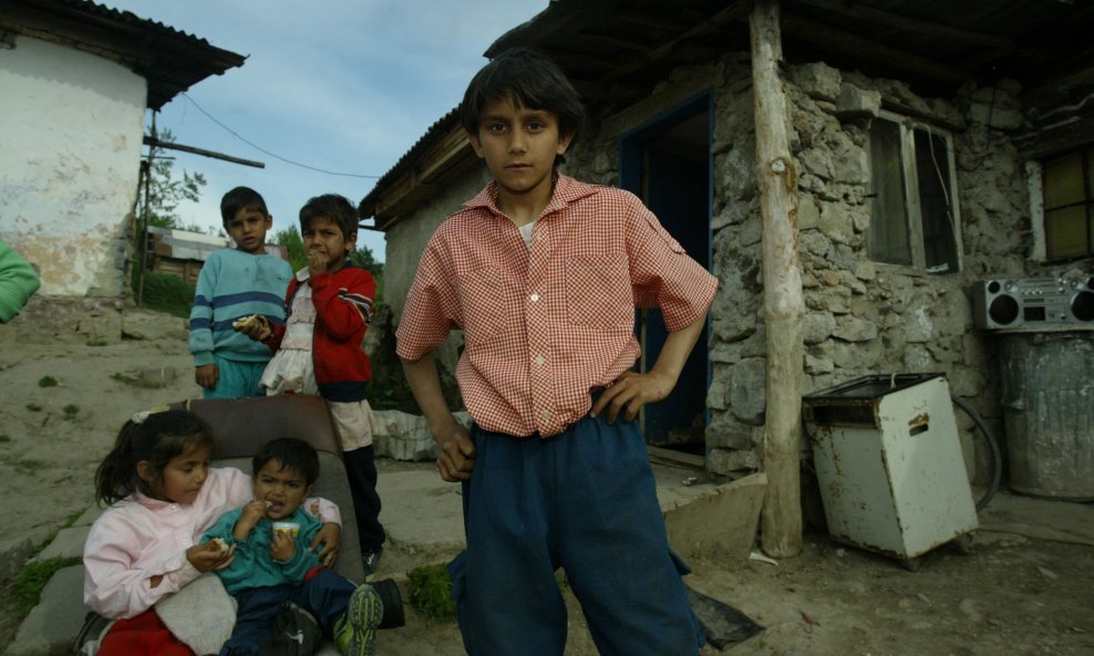 Romi su lošeg obrazovanog i socijalnog statusa, ali natprosječno izlaze na izbore