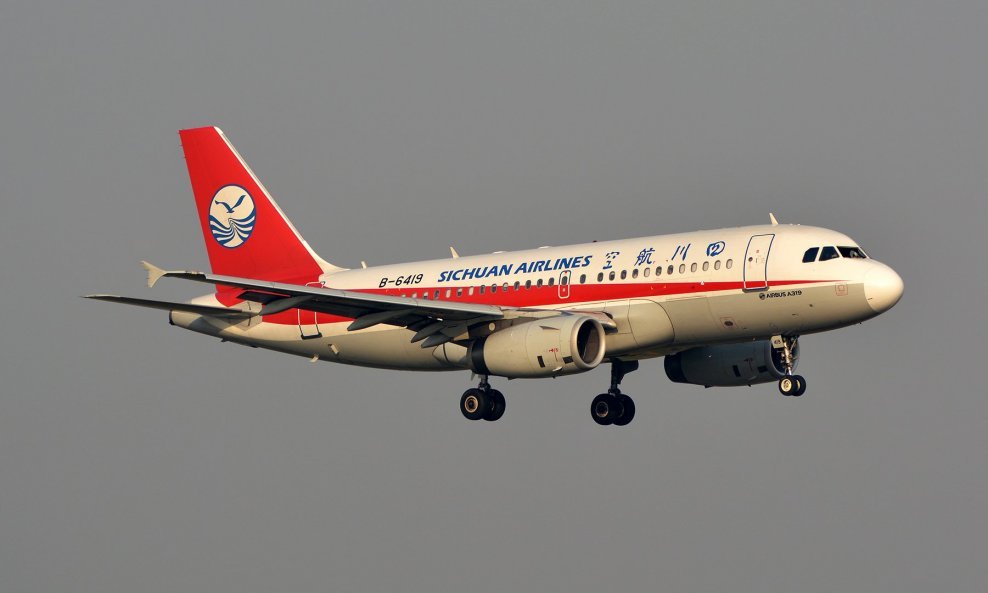 Airbus 319 Sichuan Airlinesa