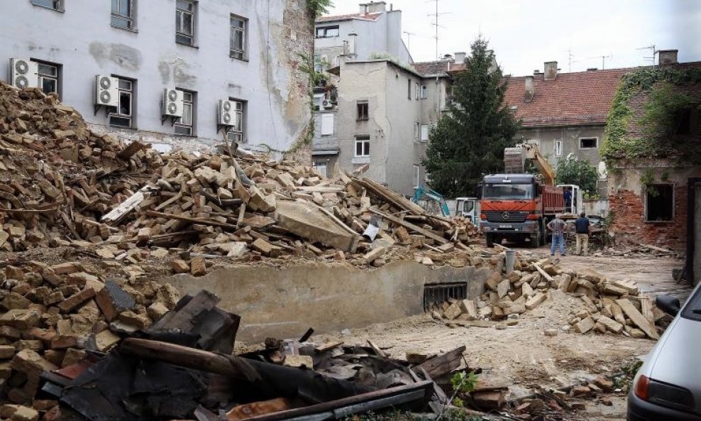 Srusendio tvornice Kamensko u Reljkovićevoj ulici