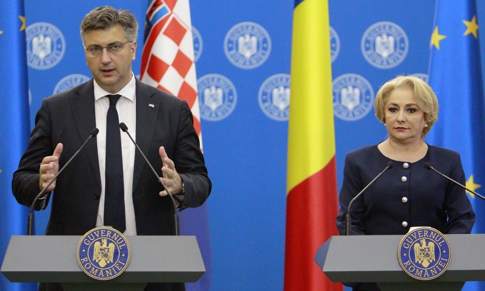 Andrej Plenković na tiskovnoj konferenciji s rumunjskom kolegicom