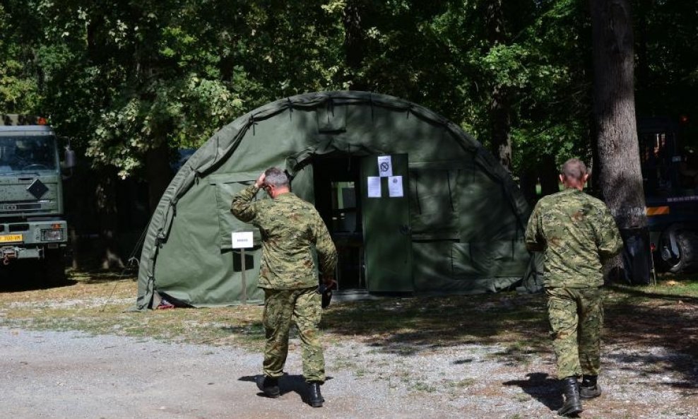 Glavni stožer za zbrinjavanje izbjeglica kod Vinkovaca