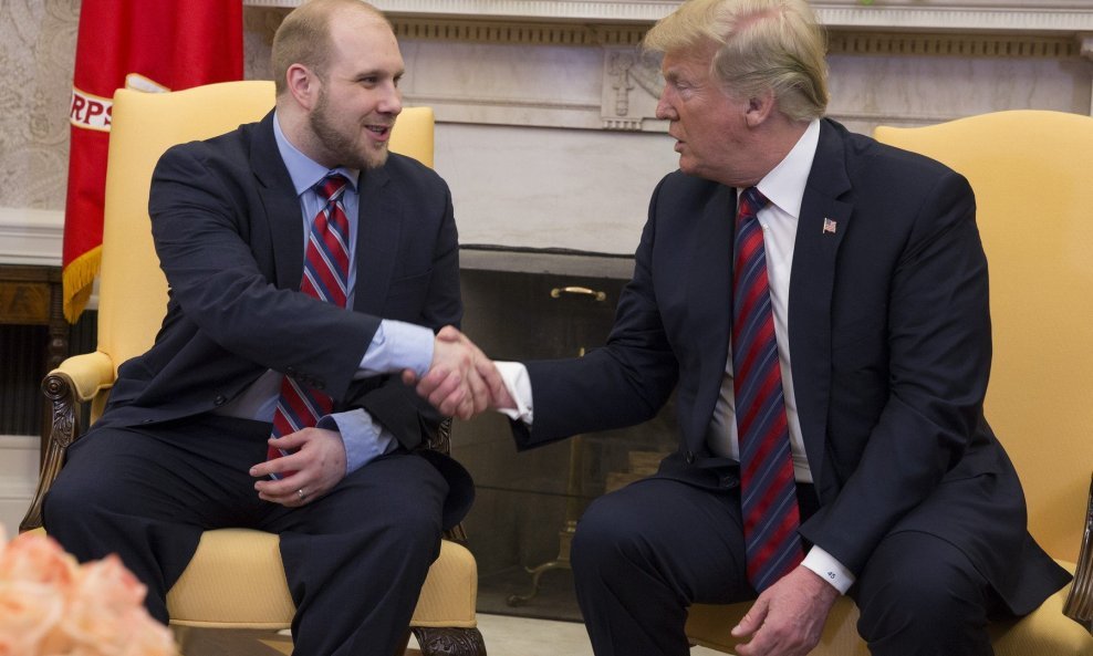 Joshua Holt i Donald Trump