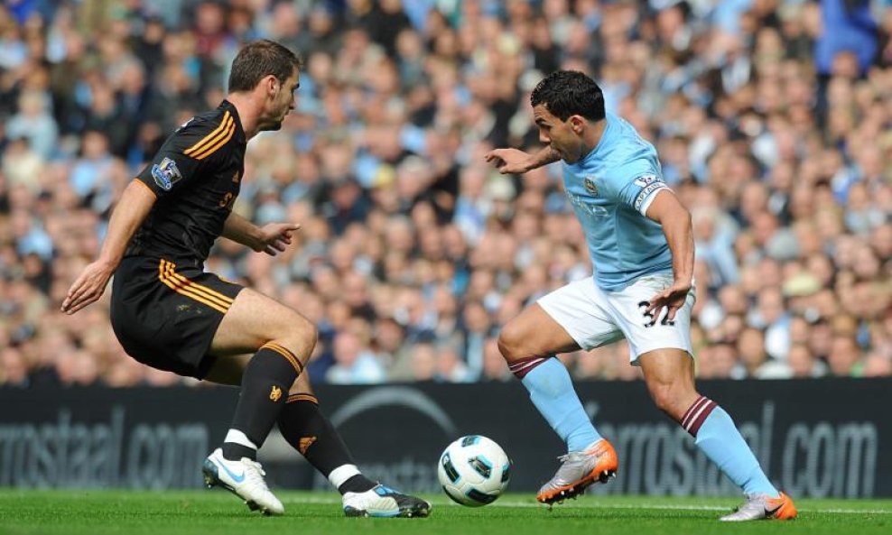 Carlos Tevez Branislav Ivanović Chelsea Manchester City