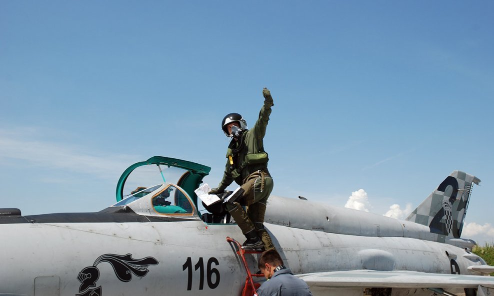 Ivan Rendulić na avionu MiG-21