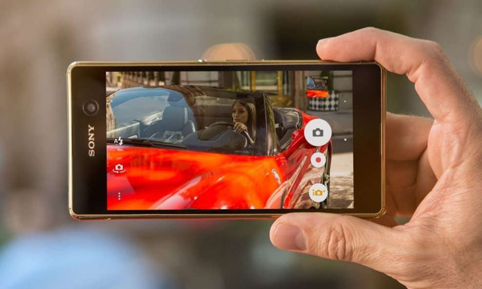 Sony Xperia M5