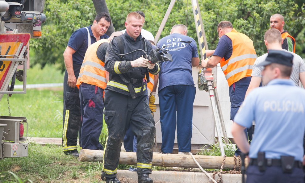 Pokrenuta istraga zbog prošlogodišnje pogibije trojice radnika u Čepinu