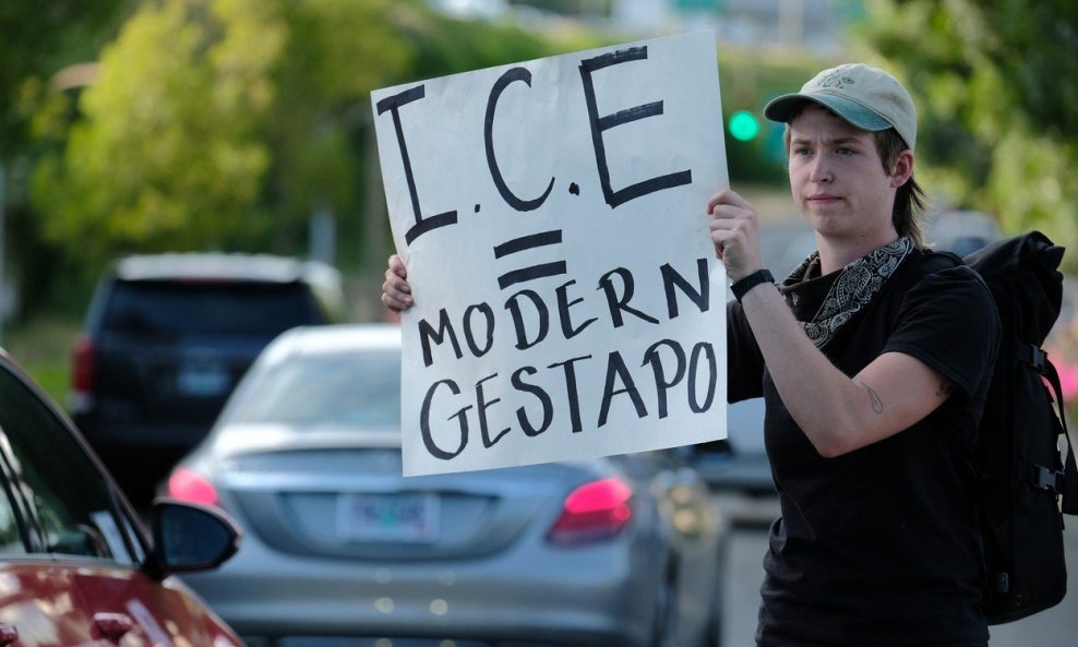 Razdvajanje obitelji izazvalo je bijes dijela javnosti nesklone Trumpu