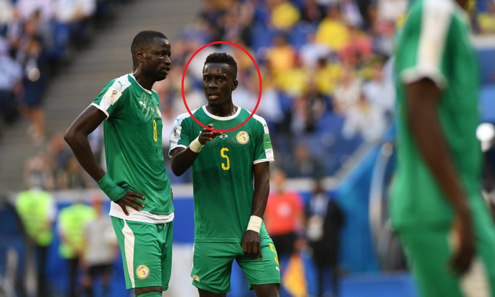 Chekhou Kouyate i Idrissa Gueye (desno)