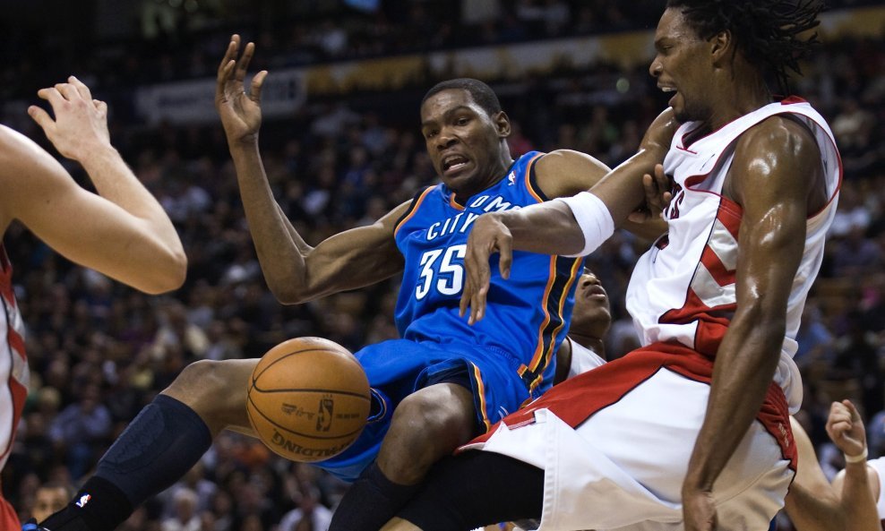 Oklahoma City Thunder (Kevin Durant, L) i Toronto Raptors (Chris Bosh)