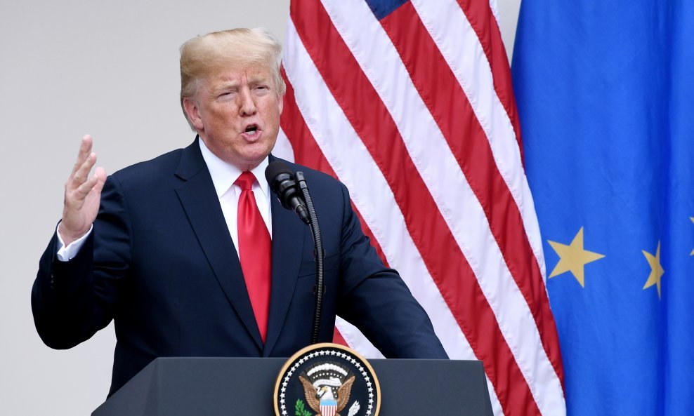 Umirovljeni admiral William McRaven koji je vodio operaciju protiv Osame bin Ladena, oštar je kritičar Donalda Trumpa