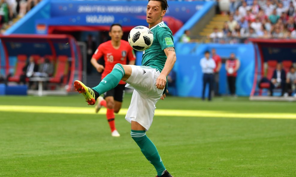 Mesut Özil napustio je njemačku nogometnu reprezentaciju zbog rasističkih ispada