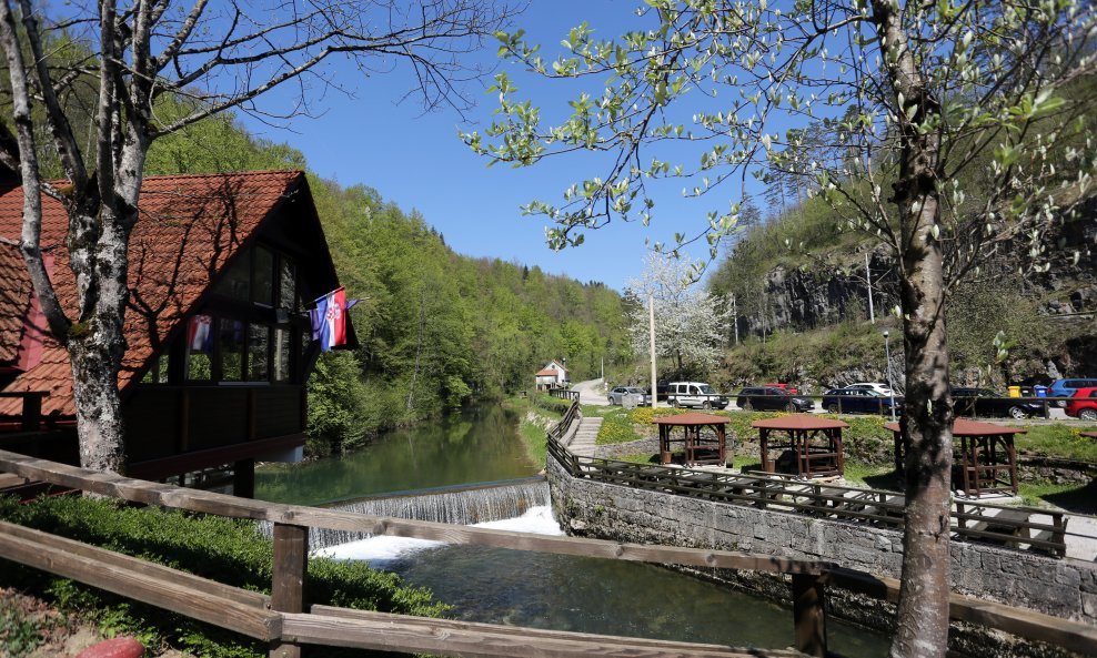 Izletište Kamačnik na izlazu iz Vrbovskog