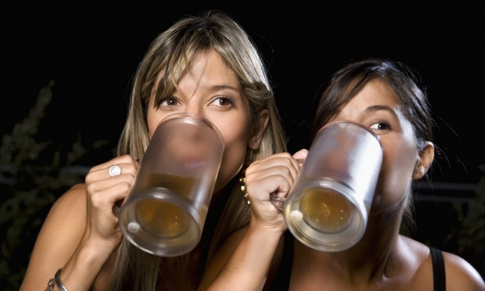djevojke žene alkohol pijanstvo