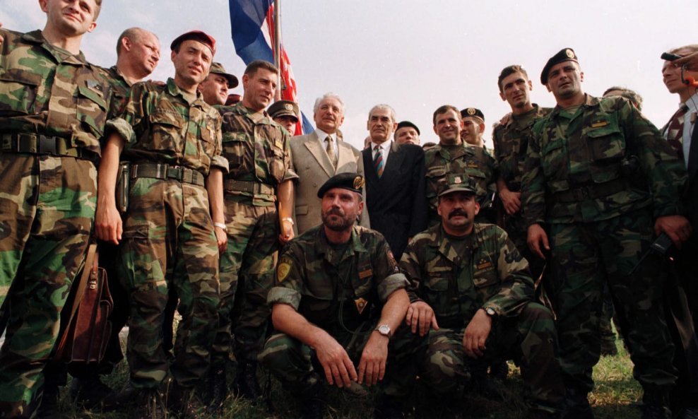 Franjo Tuđman, Ante Gotovina, Damir Krstičević i drugi u Kninu nakon oslobađanja grada