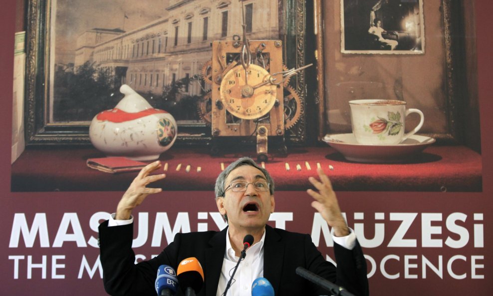 ORHAN PAMUK