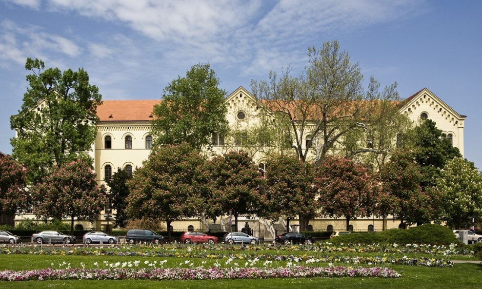 Sveučilište u Zagrebu