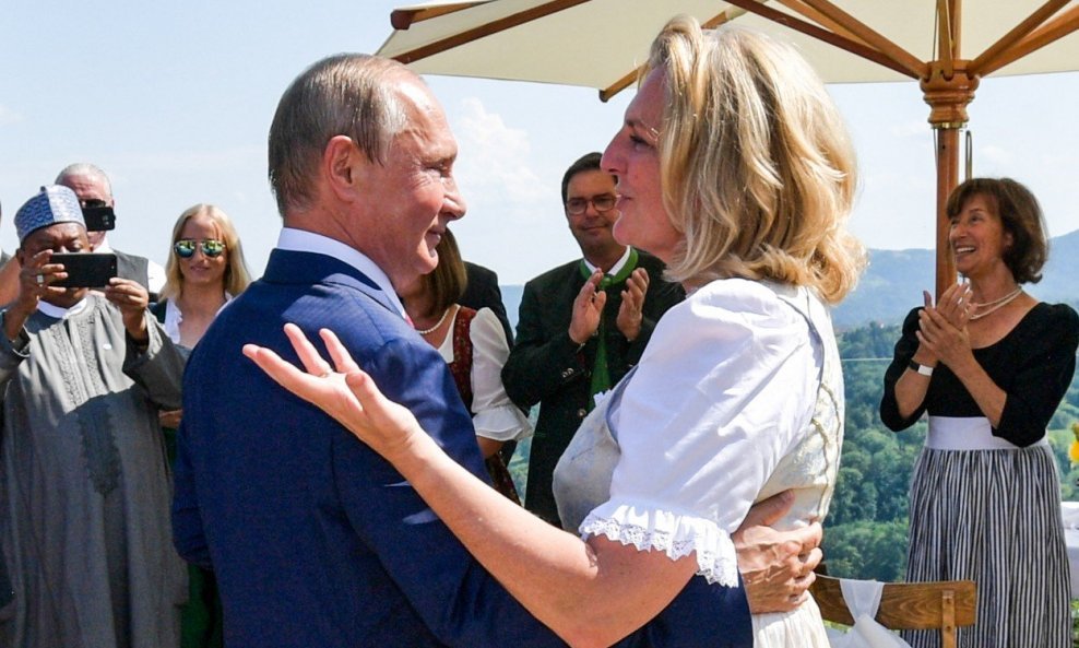 Vladimir Putin i Karin Kneissl