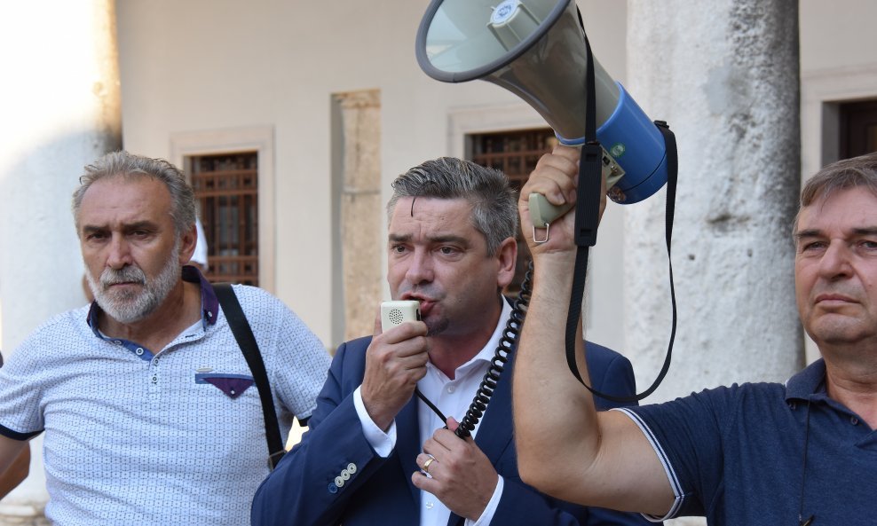 Boris Miletić na štrajku radnika Uljanika