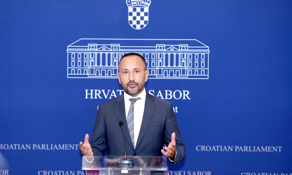Hrvoje Zekanović tvrdi da se novcem za kulturu financiraju lijeve političke stranke