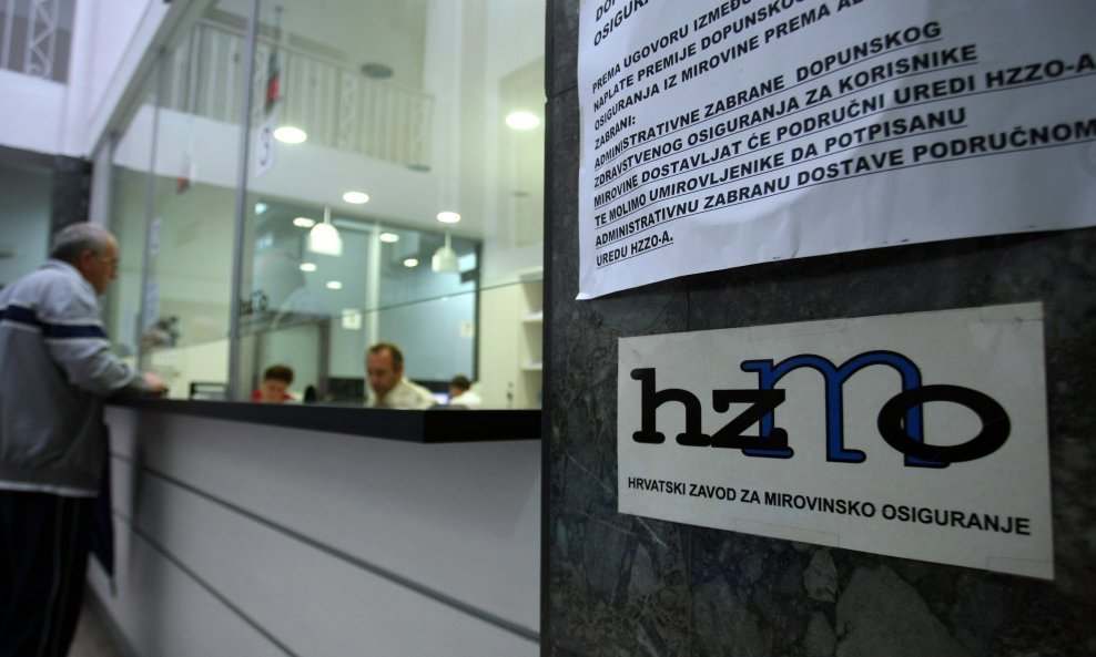 Uskok proširio istragu protiv zaposlenice HZMO-a osumnjičene da je primala mito za povećanje mirovina
