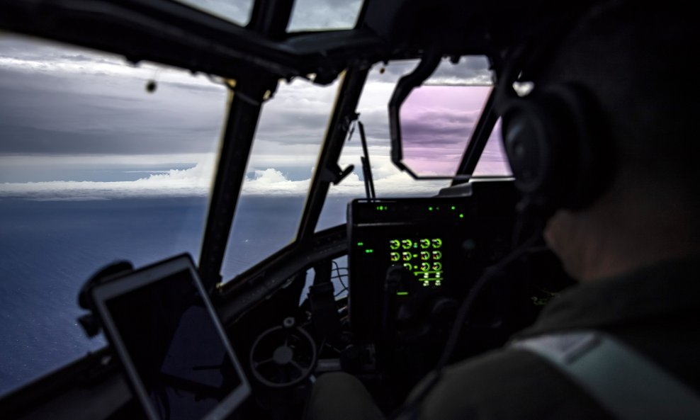 Američko ratno zrakoplovstvo promatra uragan Florence