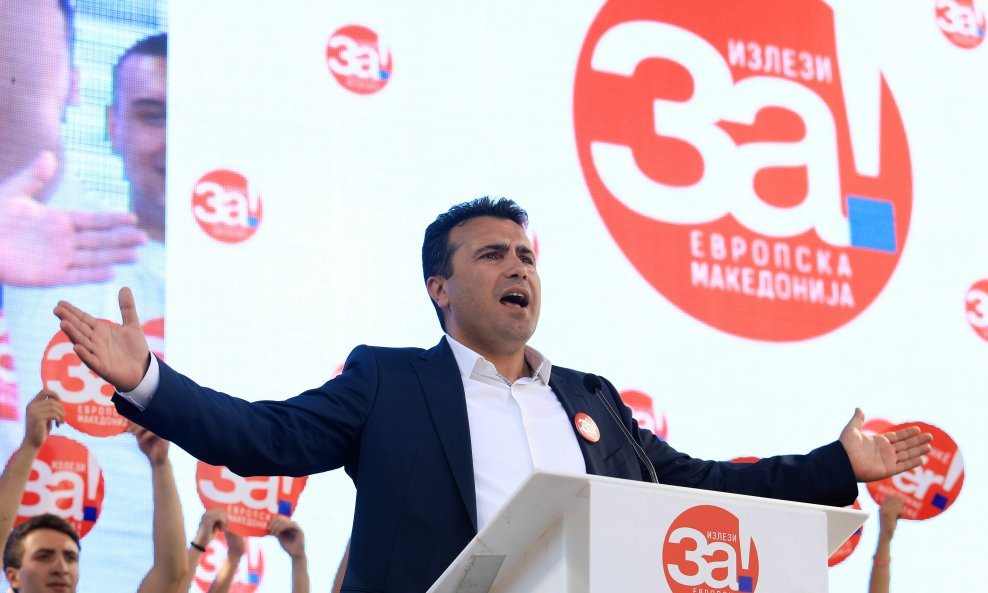 Zoran Zaev na skupu za potporu uspjehu referenduma u nedjelju u Skoplju