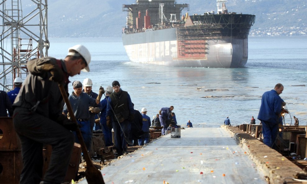 Porinuće tankera Istra 29. listopada 2011. u brodogradilištu 3. maj. Tanker za prijevoz nafte Istra izgrađen za Uljanik Plovidbu iz Pule