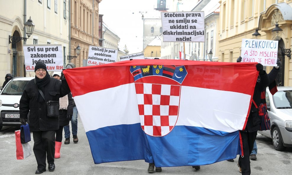 Prosvjed zaštićenih najmoprimaca na Markovu trgu