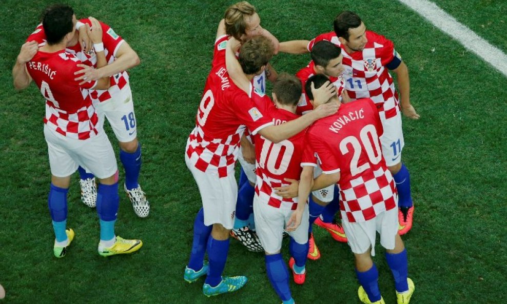 Hrvatska slavi autogol Marcela