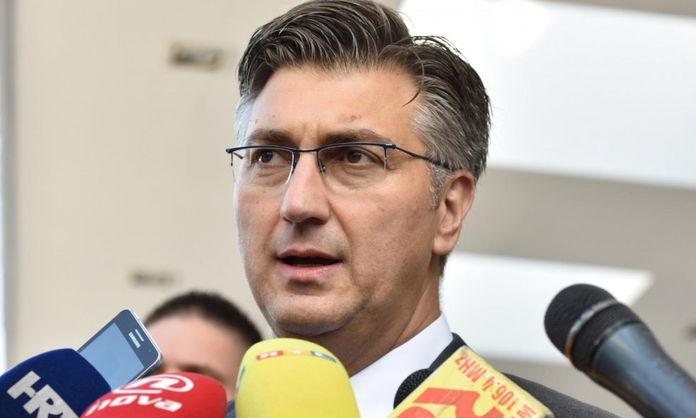 Plenković: Neka Bernardić prvo rješava pitanja u svojoj kući